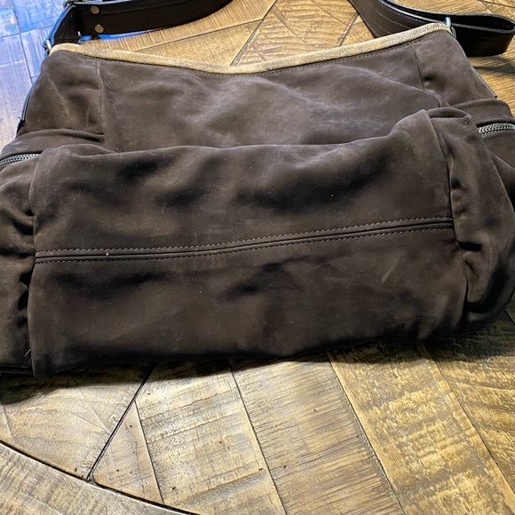 Rough & Tumble Pillow Bucket in MEL Nubuck - Picture 3 of 5